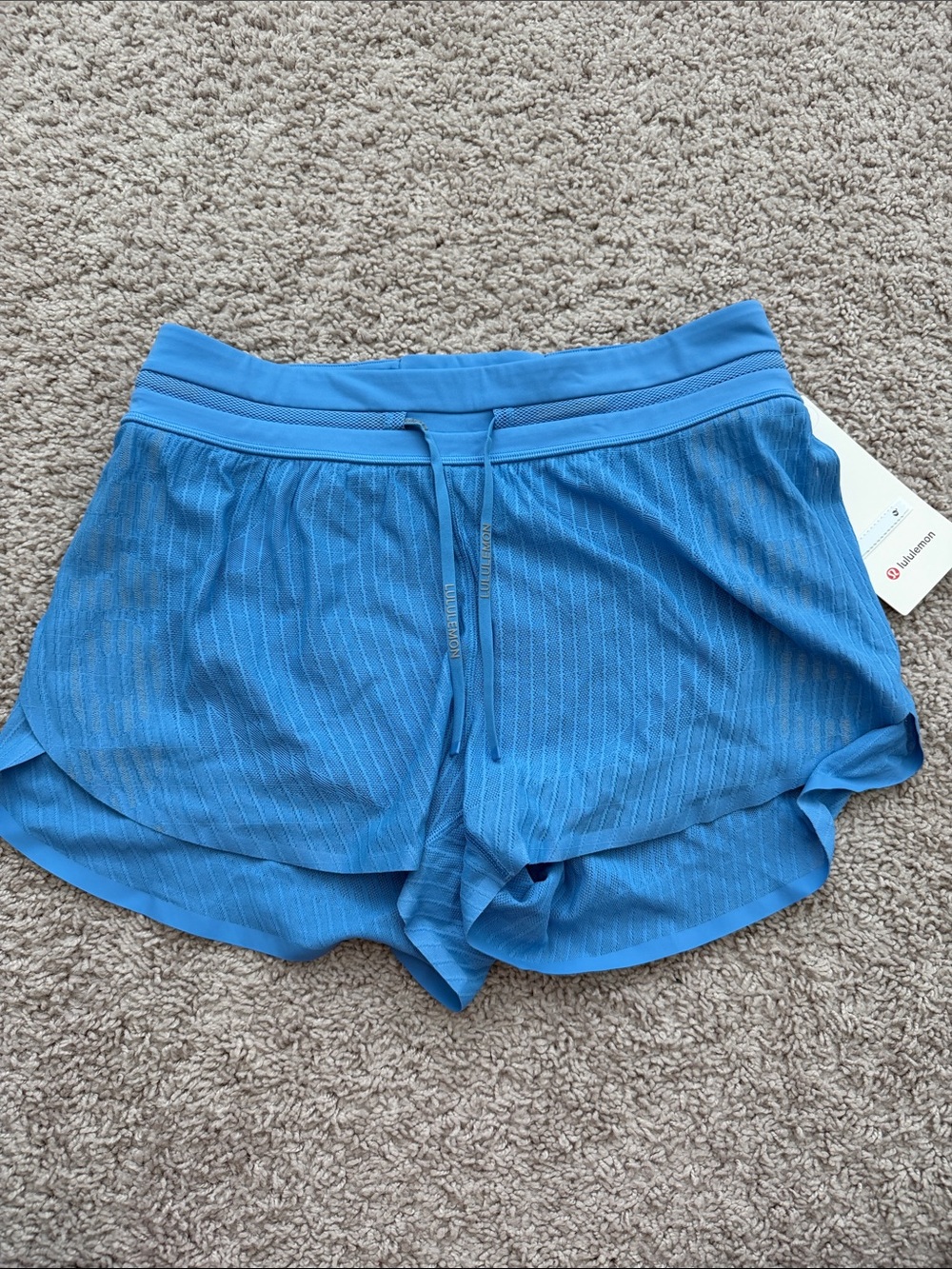 Lululemon Fast and Free Airflow Mid-Rise Run Short 3” *Pool Party - Picture 4 of 10